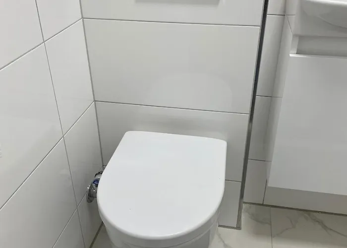 Skyline Airport Bhf Kostenlos Parken 29qm * Niederdorla